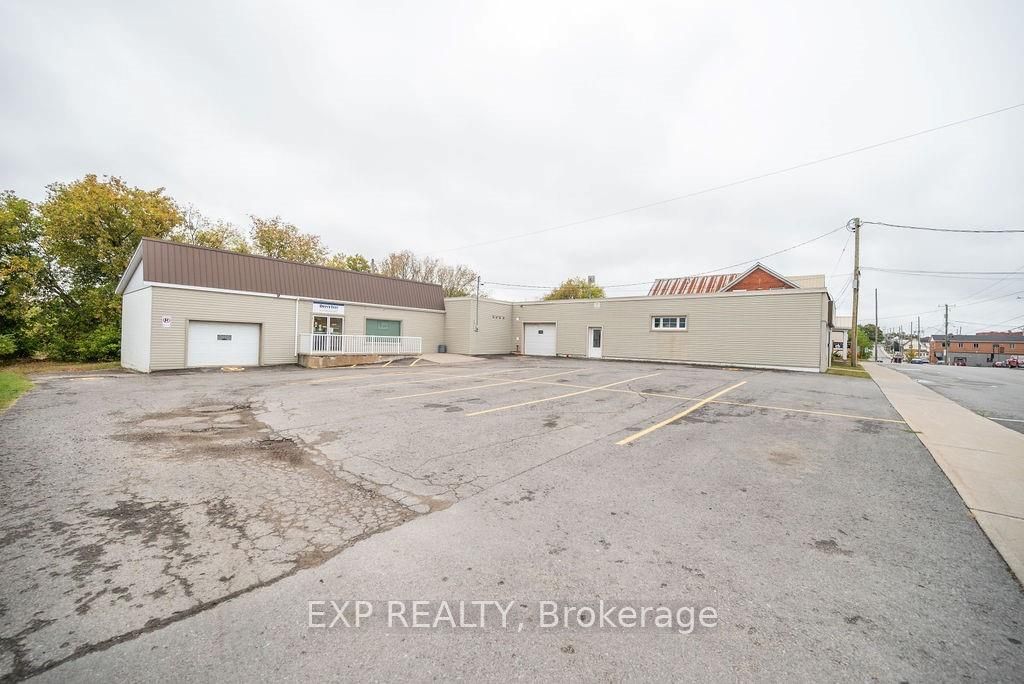 Office sold at 115-125 PLAUNT Street, Renfrew, 540 - Renfrew, K7V 1M5 - MLS: X9520785