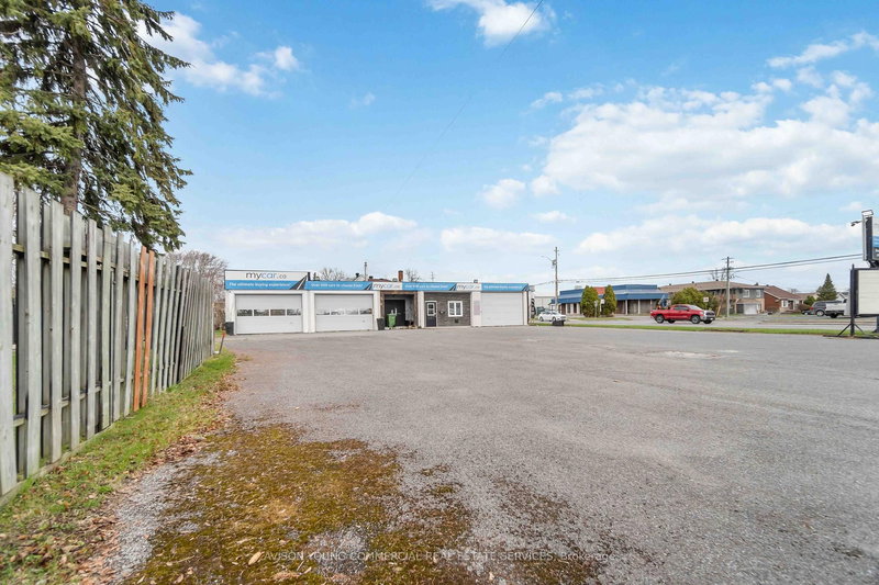 1180 PITT St, Cornwall, K6J 3T2 | Image 2