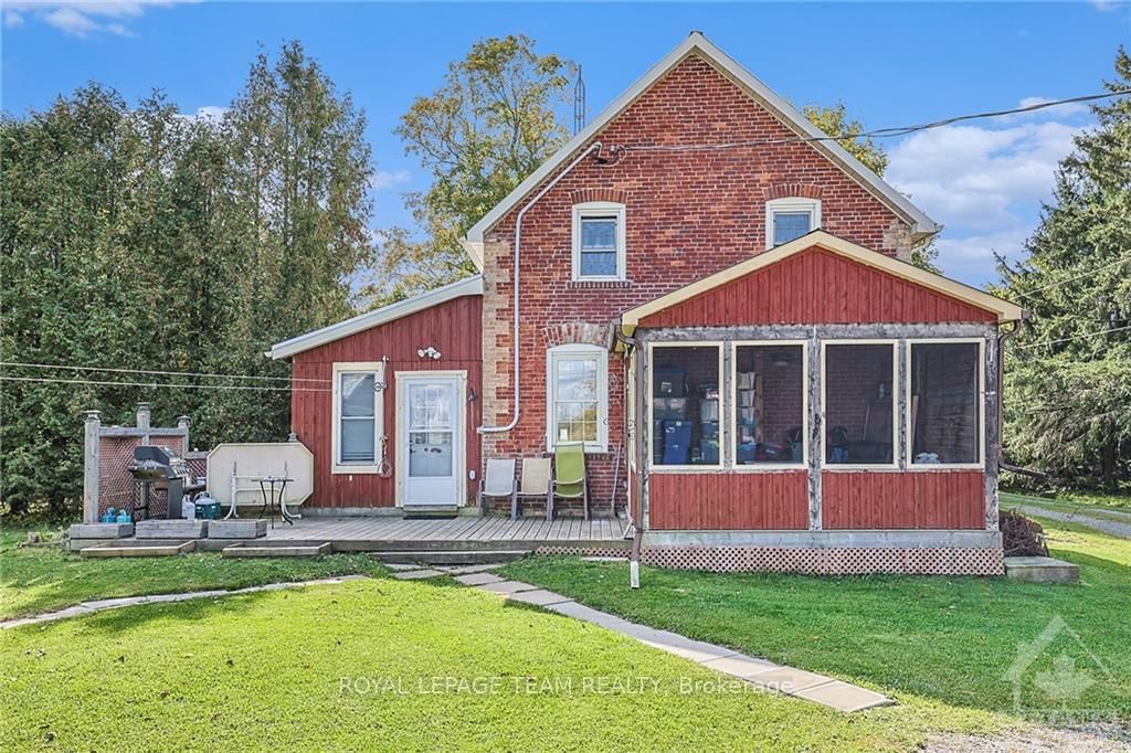 Listing photo 2