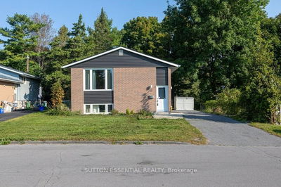 64 WOODSTONE Cres, Kingston - Central City West image-0-2