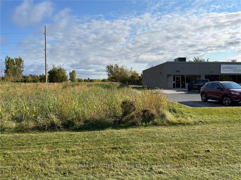 786 SEVENTH St W, Cornwall, K6H 0A3 | Image 3