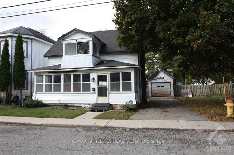 24 MONTAGUE St, Smiths Falls - 901 - Smiths Falls image-0-0