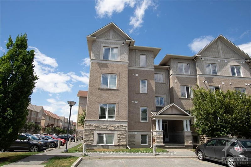 home for lease on 3-224 PASEO