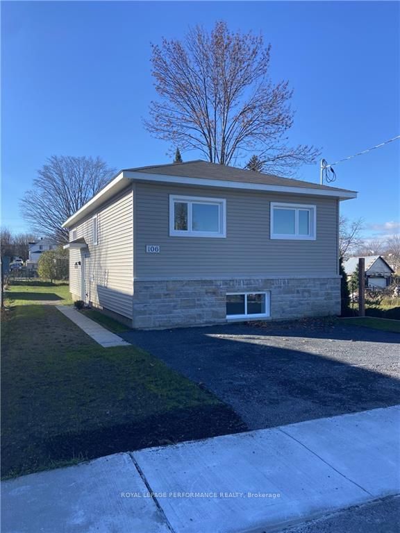 Building at 106 BISHOP Street, North Glengarry, 719 - Alexandria