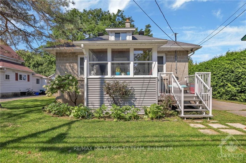 home for sale on 5465 OSGOODE MAIN Street