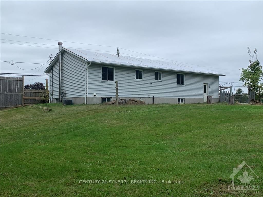 Detached House for sale at 548 HIGHWAY 15, Rideau Lakes, 820 - Rideau Lakes (South Elmsley) Twp, K0G 1G0 - MLS: X9522550