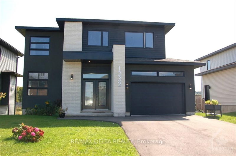 home for sale on 1332 DIAMOND Street