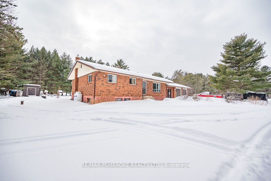 Detached House for sale at 593 AIRPORT Road, Petawawa, 520 - Petawawa, K8A 6W7 - MLS: X9523380