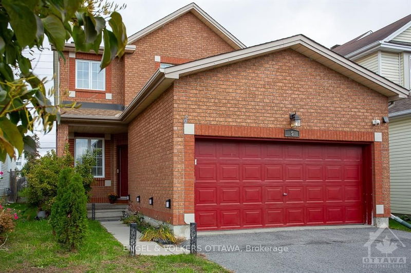 home for lease on 5 HALKIRK Avenue