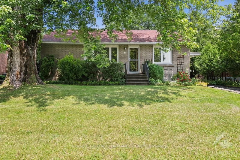 home for sale on 11 APPLEFORD Street