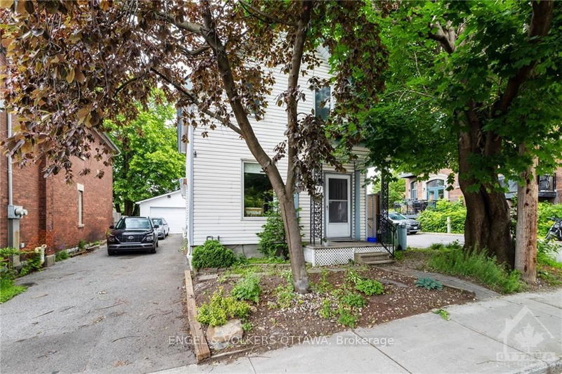 home for sale on 11 MELROSE Avenue