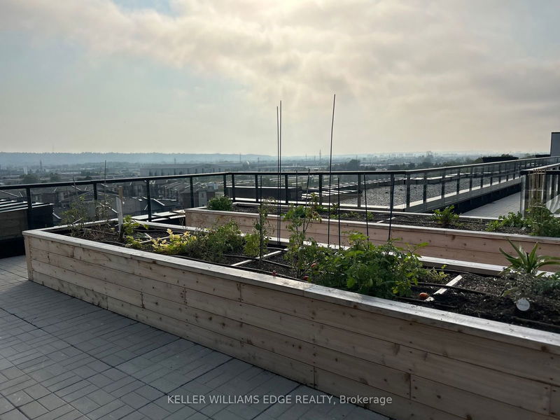 home for sale on 109-600 North Service Road W