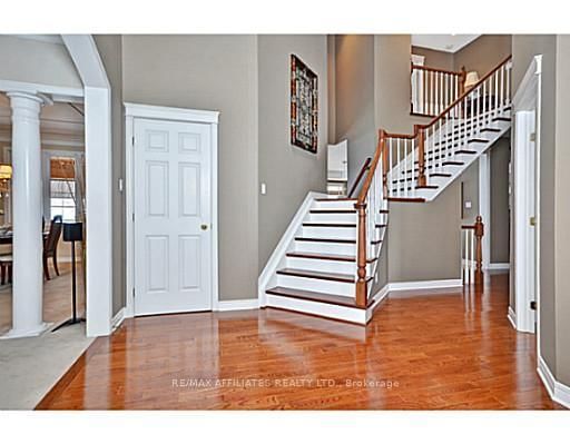 91 SHAUGHNESSY Cres, Ottawa, K2K 2N1 | Image 3