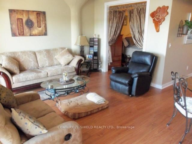 310 - 710 COTTON MILL St, Cornwall, K6H 7L3 | Image 3