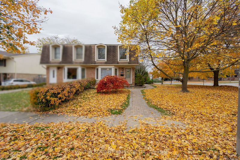 home for sale on 5 Manor Drive