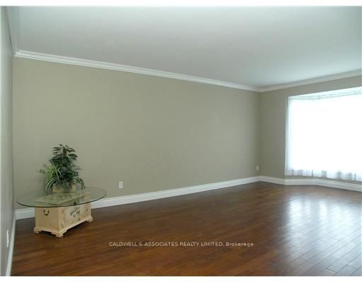 1662 HUNTERS RUN Dr, Orleans, K1C 2H3 | Image 3