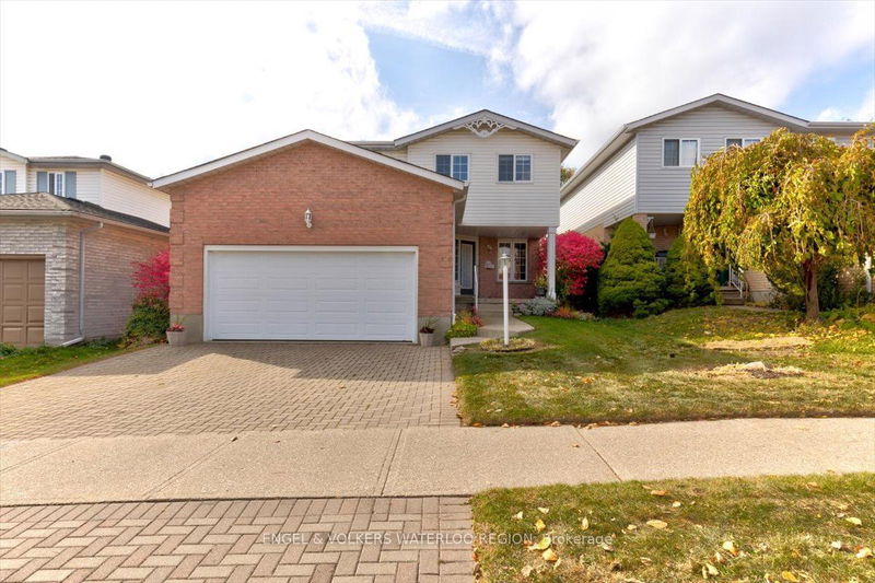 home for sale on 170 Northmanor Crescent