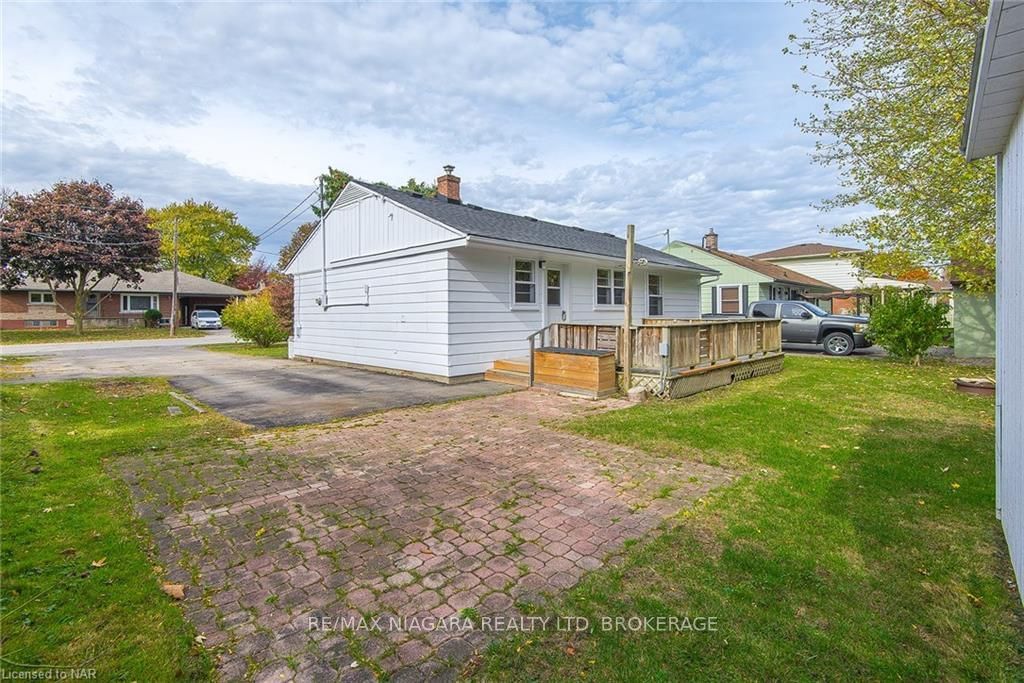 Listing Image 5