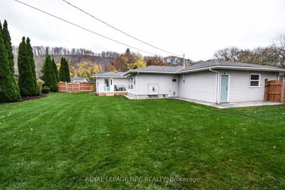 15 BURGESS Dr, Grimsby - 542 - Grimsby East image-0-2