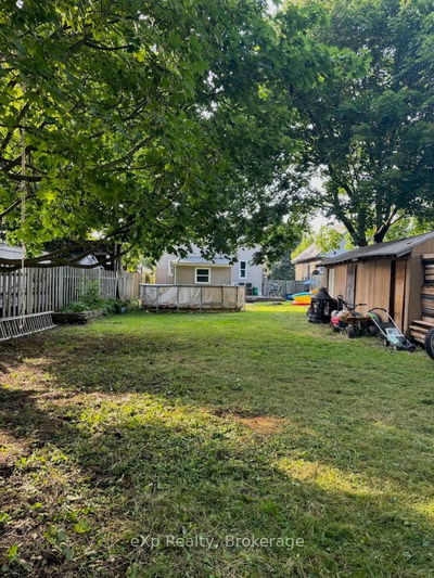 16 Simpson St, Brantford -  image-0-2
