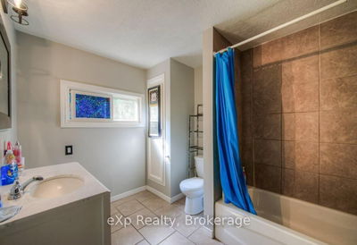 16 Simpson St, Brantford -  image-0-4