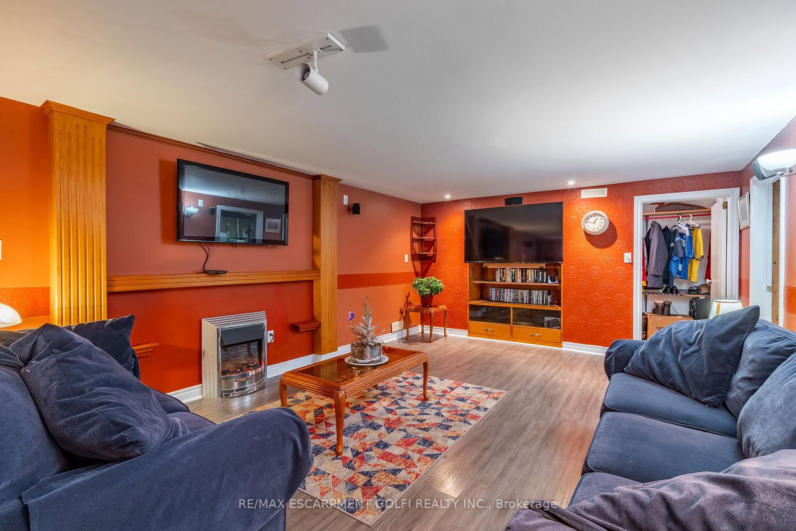 Listing Image 22