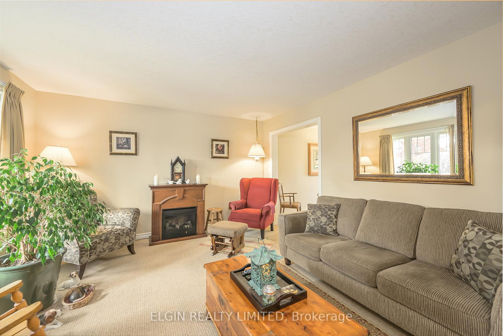 Listing Image 7