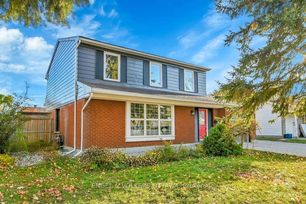 Detached House sold at 2123 GRAFTON Crescent, Beacon Hill North - South and Area, 2103 - Beacon Hill North, K1J 6K7 - MLS: X9768555