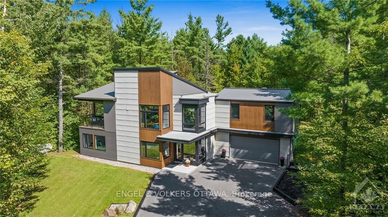 108 EDITH MARGARET Pl, Ottawa, K2W 1A8 | Image 2