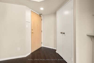 Unit 604 — 344 Front St, Belleville -  image-0-1