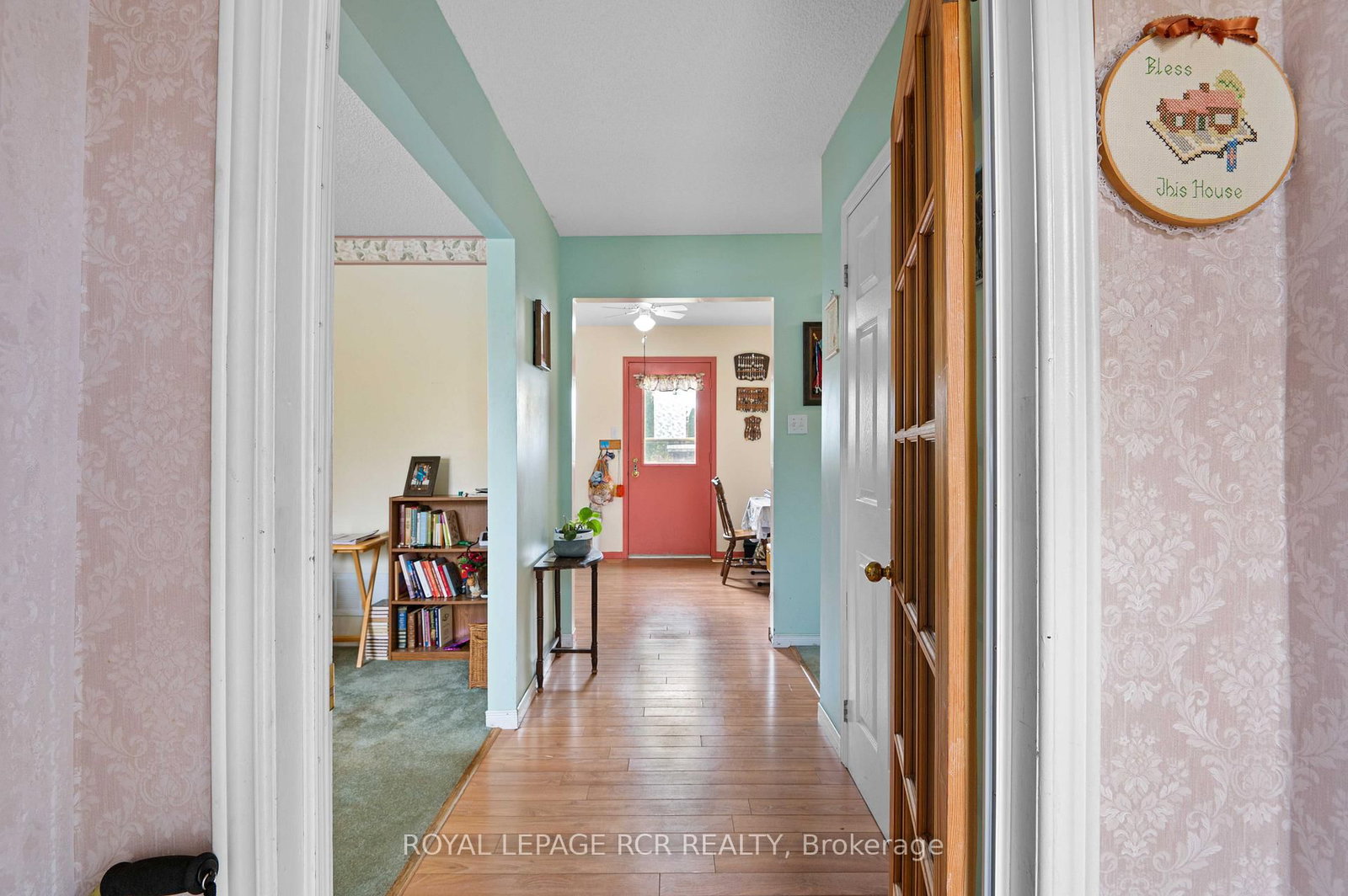 Listing Image 3
