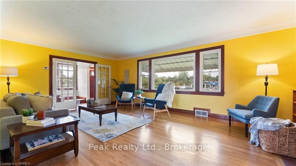 Listing Image 7