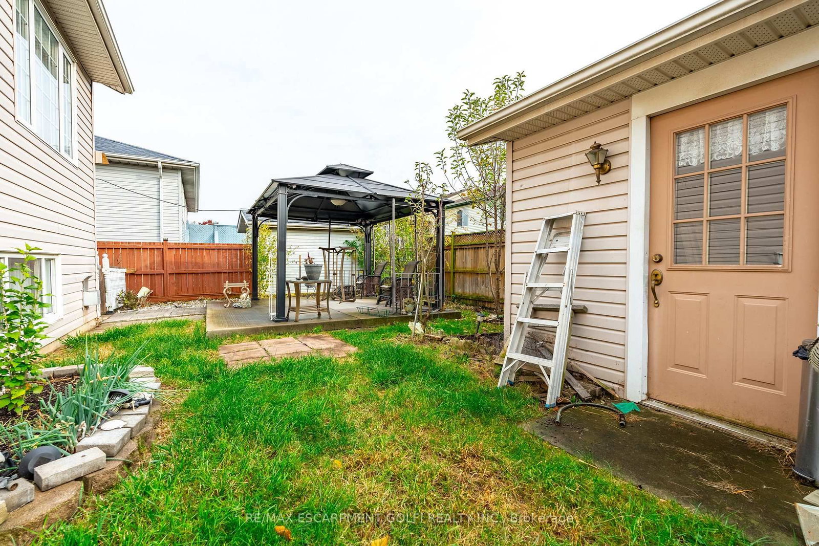 Listing Image 32