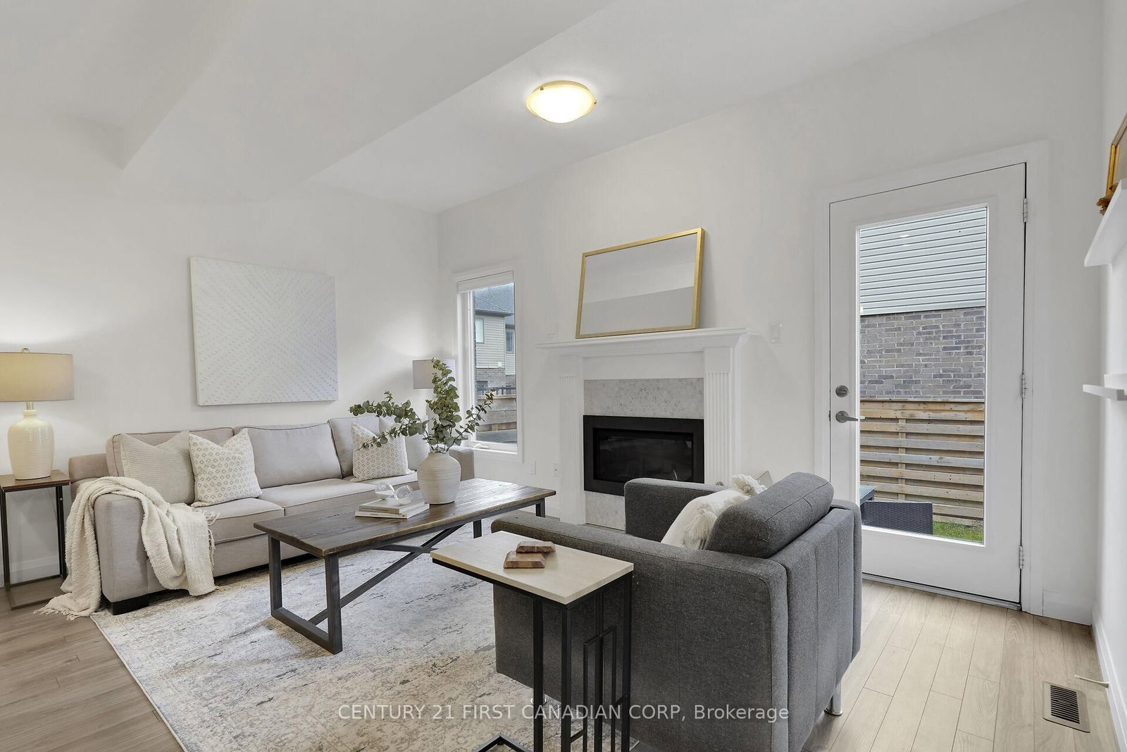Listing Image 7