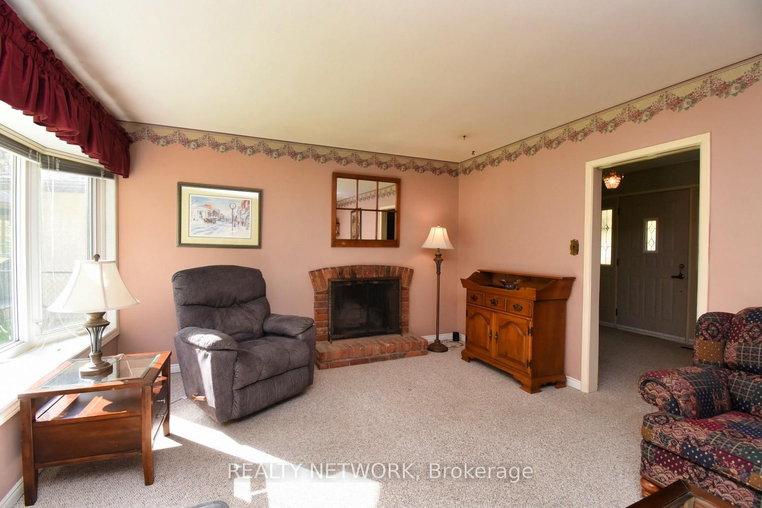 Listing Image 7