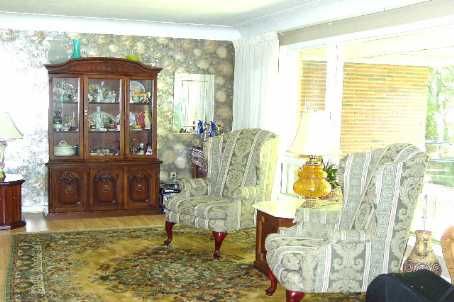 114 Reding Rd, Hamilton, L9G1M8 | Image 3