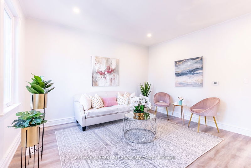 home for lease on 53 Queenston Street