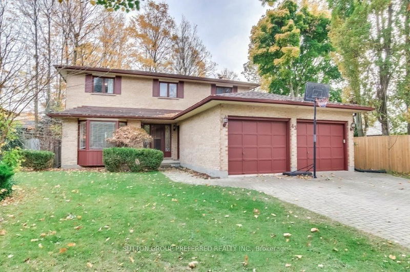 home for sale on 43 Mountainview Crescent
