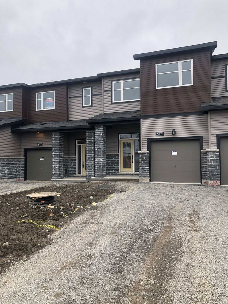 home for lease on 542 Clemency Crescent
