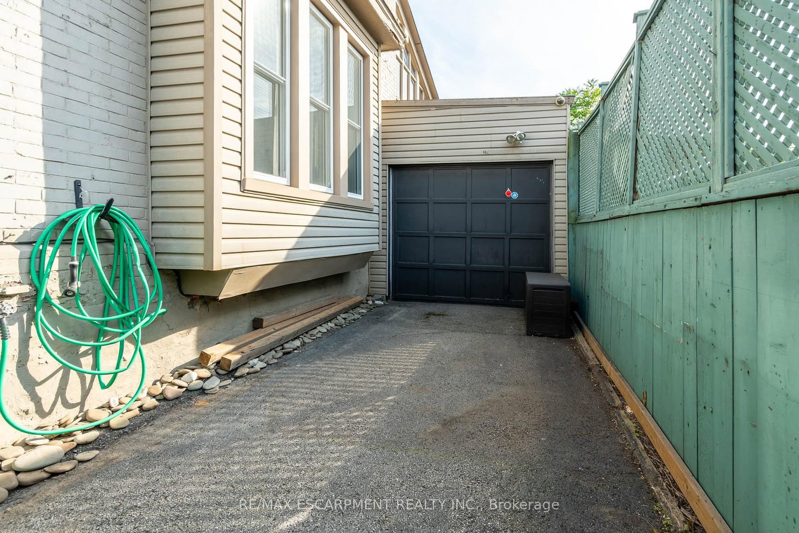 Listing Image 33