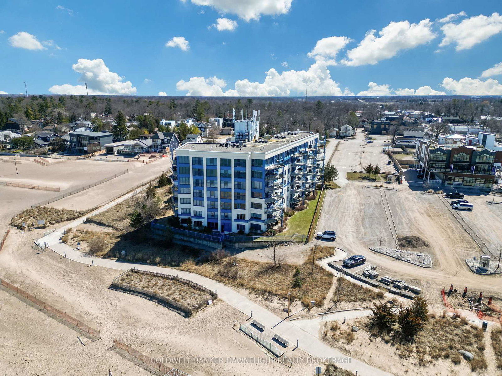 Listing Image 7