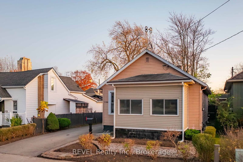 home for sale on 5786 PEER Street