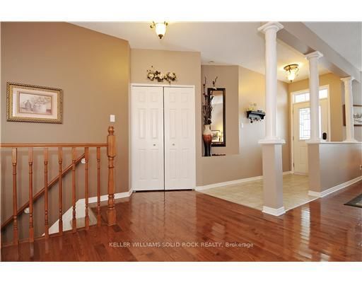 2180 VALIN St, Ottawa, K4A 5A9 | Image 2