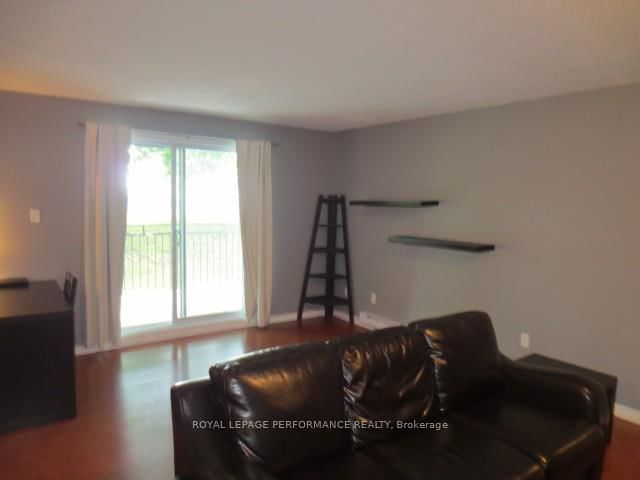 104 - 220 KENYON St W, North Glengarry, K0C 1A0 | Image 3