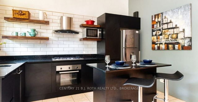 1 Condo Tropical Coco Boulevard