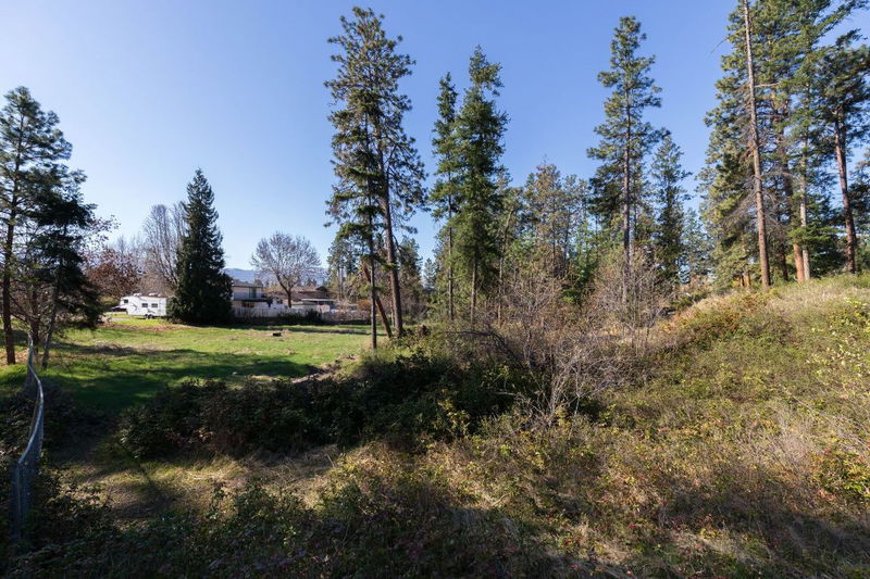 3297 Hall Road, Kelowna, British Columbia (MLS 10319619)