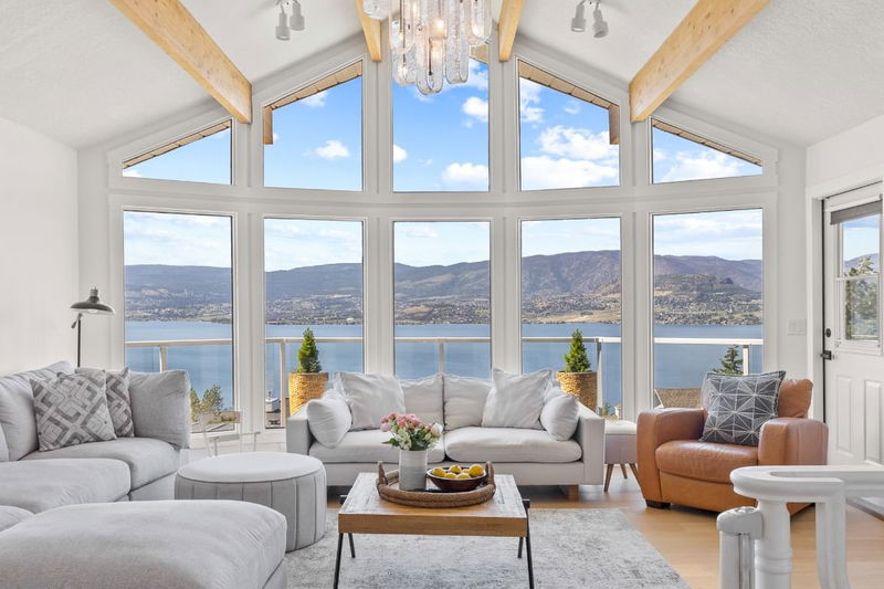 403 Stellar Drive, Kelowna, British Columbia