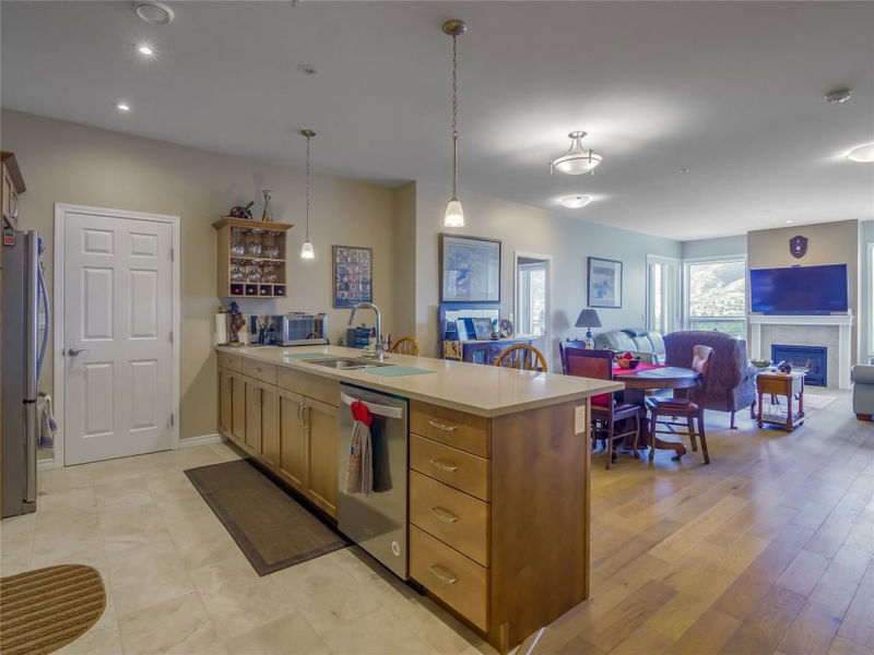 3388 Skaha Lake Road #903, Penticton, British Columbia