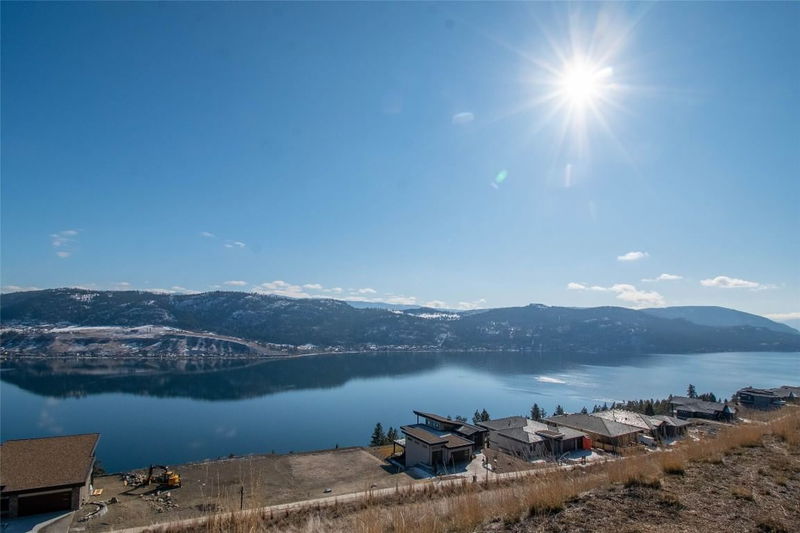 8836 Tavistock Road, Vernon, British Columbia (MLS 10327378)