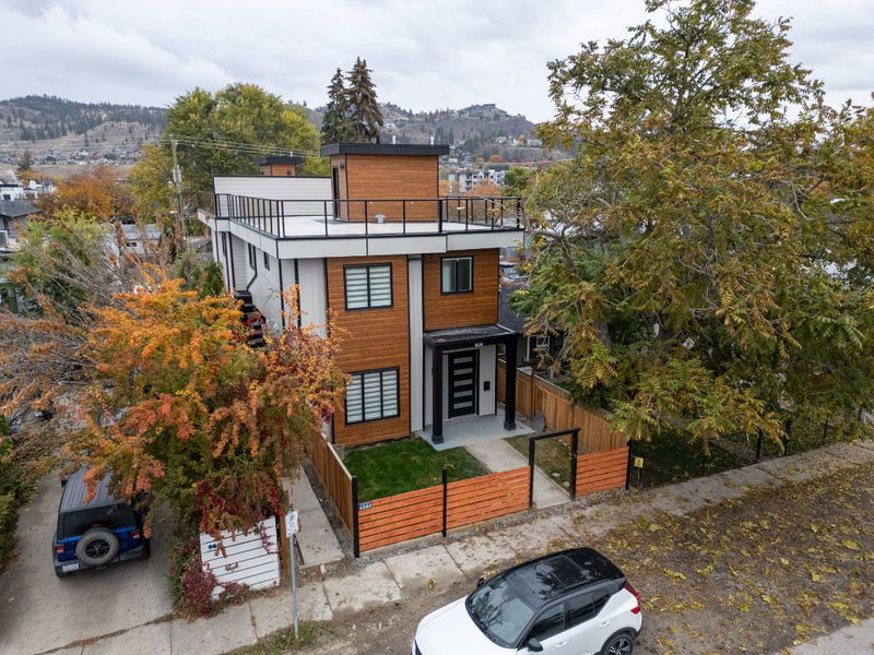 956 Fuller Avenue, Kelowna, British Columbia (MLS 10327617)